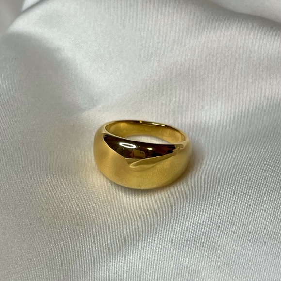 Dome Gold Ring - Picture 3 of 4